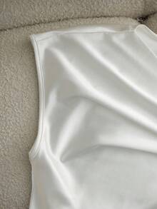 GlowEve 女士夏季针织弹力缎面亮面系带V领短袖A字中长连衣裙，时尚优雅休闲 - 白色 - 查看 3