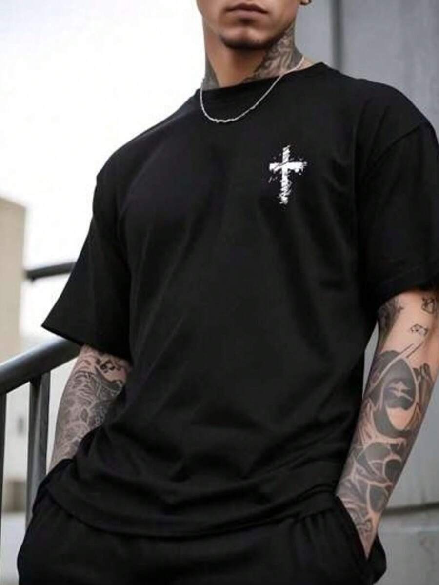 Nueva camiseta de manga corta para hombre, camiseta de cuello redondo de alta calidad, camiseta holgada, casual y versátil con estampado. Adecuada para usar en vacaciones, paseos, viajes, y como prenda interior diaria para el trabajo, los estudios, estudiantes, jóvenes y parejas. - Negro - Ver 1