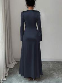 Rafferiza 优雅修身针织缎面连衣裙，正面褶裥设计，喇叭袖，浅粉色，适合派对或日常穿着，秋冬季。 - 藏蓝色 - 查看 2