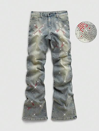 Jeans in denim a strati con motivo a croce scintillante in diamanti per uomo