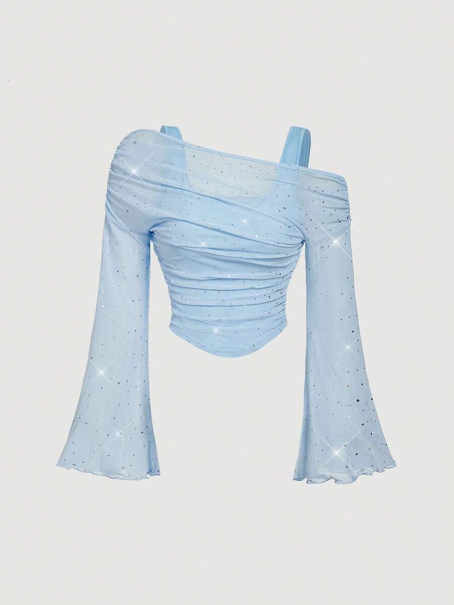 SHEIN MOD 时尚性感亮片装饰斜肩长袖透视T恤，杏色露肩网纱二合一喇叭袖长袖女式上衣，西部风，复古风，70年代风格，单身派对，秋季女装，圣诞节，黑色上衣，亮片上衣，派对装，黑色上衣 - 淺藍色 - 查看 1