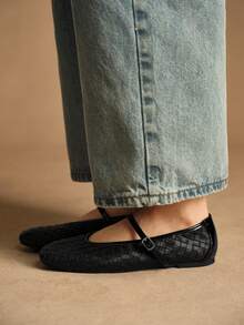 Rosivie 纯色时尚舒适百搭休闲平底鞋，适合日常通勤 - 黑色 - 查看 3