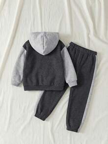 Maija Kids 2pcs/Set Young Boy Grey Patchwork English Print Hooded Sweatshirt And Sweatpants Casual Outfit - Dark Grey - View 2