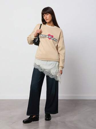 Athîral Casual Heart Graphic Minimalist Crew Neck Thick Loose Fit Women's Sweatshirt For Valentine's Day