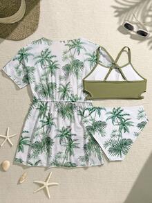 SHEIN 少女三件套比基尼，可爱纯色针织面料，饰以绿色叶子图案，时尚设计，款式端庄，适合海滩、游泳、度假、夏季等场合穿着。这款比基尼套装保暖舒适，适合圣诞节、新年、情人节等节日穿着。棕榈树印花罩衫，是女孩夏季沙滩装的理想之选，热带印花比基尼套装，度假两件套泳衣。 - 綠色 - 查看 2