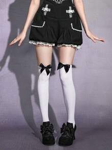 ROMWE Quần short họa tiết ren, mặt dây chuyền hình thánh giá bằng kim loại, kiểu dáng Gothic tối màu, họa tiết búp bê, phối ren, có đèn lồng. - màu đen - Xem 4