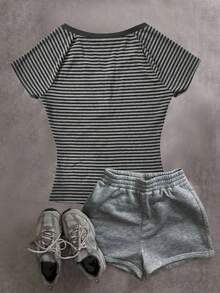 少女Y2K风格条纹短袖V领纽扣开襟插肩袖修身T恤 夏季