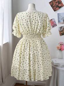 Flirla Đầm midi cỡ lớn dành cho nữ, cổ tim, tay phồng, họa tiết hoa, thắt eo. - Màu be - Xem 2