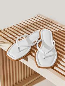 SHUZIA 女士方头卷边极简主义缓冲鞋垫优质PU白色人字拖凉鞋——简约舒适 - 白色 - 查看 6