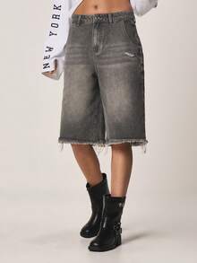MISSGUIDED 做旧毛边牛仔长款短裤，阔腿设计，复古水洗，休闲夏季百慕大风格 - 淺灰色 - 查看 1