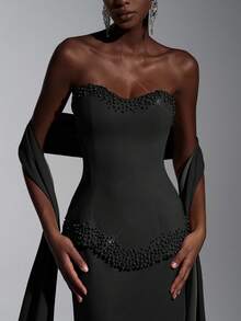 Elegant & Luxurious Women's Formal Evening Gown (Heavily Embellished) - Black - View 4