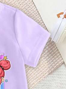 SHEIN Playful Pals 春夏休闲时尚创意个性化清新可爱卡哇伊酷炫虚拟少女组合卡通人物彩色五角星标志标语印花舒适基础款短袖T恤和打底裤套装，温暖的夏秋款式，适合女童 - 彩色 - 查看 6