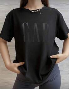 Camisa con estampado de la palabra gap muy bonita y de calidad - Negro - Ver 1