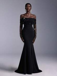 Elitara 浪漫优雅白色缎面深V领长袖A字露背链条装饰新娘礼服，简约婚纱