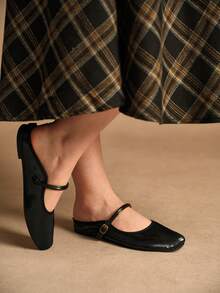 Rosivie Sepatu Mules Wanita Ujung Persegi Model Slip-On untuk Hari Valentine - Hitam - View 4