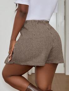 SHEIN Tall CURVE 大码夏季休闲纽扣装饰印花开衩短裙 - 卡其色 - 查看 2