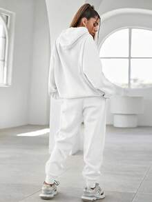 EURMUSE Sudadera con capucha y pantalón de chándal con gráfico de letras, hombros caídos y cordón ajustable de algodón - Blanco - Ver 2