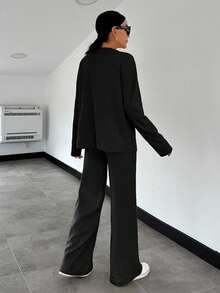 SHEIN Tall 高个女款纯色休闲V领时尚柔软上衣搭配阔腿裤，适合日常穿着。 - 黑色 - 查看 2