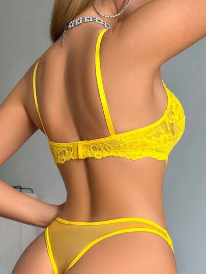 SHEIN Conjunto de lencería romántica y elegante con sujetador y tanga de encaje floral francés, ropa interior sexy para mujer