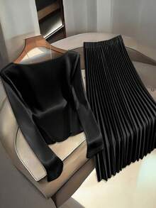 Franclia Women's Elegant French Style Sophisticated Elegant Ruffled Collar Blouse Paired With Pleated Midi Skirt, Khaki Suit, Autumn/Winter - Black - View 2