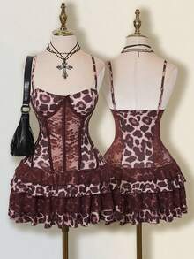 SHEIN ICON 棕色豹纹紧身胸衣短款上衣和层叠蕾丝荷叶边迷你连衣裙 - 彩色 - 查看 1