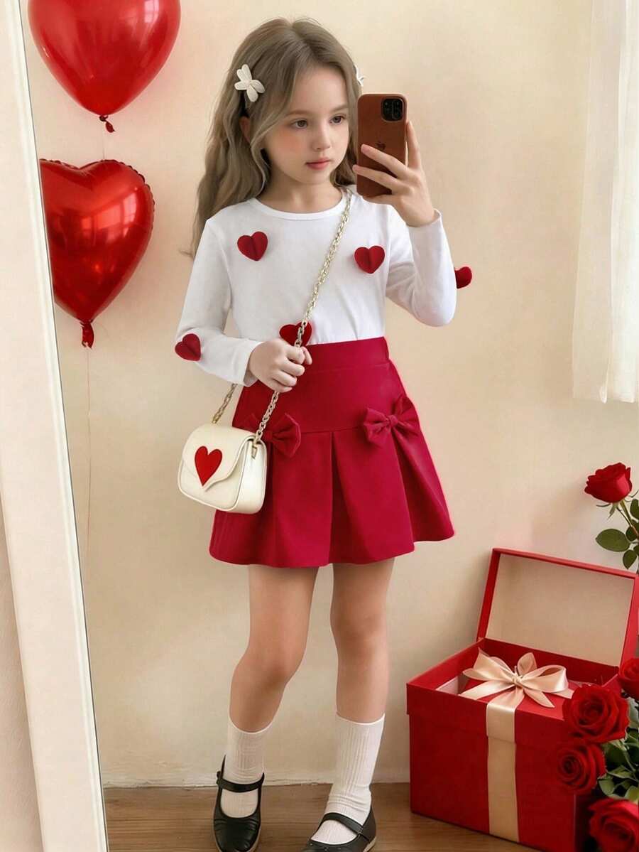 SHEIN 少女可爱时尚圆领长袖修身白色T恤，饰有3D爱心图案，搭配高腰短款百褶纯色蝴蝶结半身裙套装，适合所有季节，情人节服装 - 紅色 - 查看 1