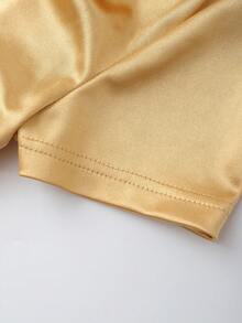 SHEIN Franclia قميص نسائي لامع، مناسب للحفلات، بتصميم أزهار ثلاثية الأبعاد، رقبة غير متماثلة مطوية، قميص جديد - الذهبي - مشاهدة 3