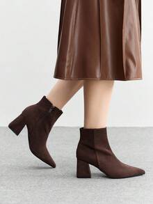 CUCCOO BIZCHIC Botas de tacón alto de color borgoña de moda para mujer - Marrón Chocolate - Ver 3