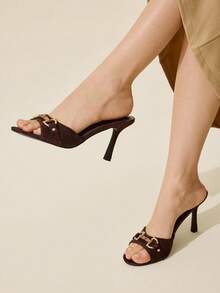 CUCCOO BASICS Giày sandal cao gót 8.8cm màu đen bằng da PU, kiểu dáng cổ điển, trang trí khóa vàng. - Nâu dệt - Xem 7