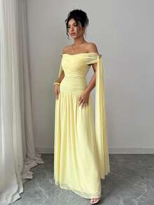 Elenzga 女士浪漫沙滩度假连衣裙，浅黄色网纱露肩荷叶边腰身连衣裙，饰有金属蝴蝶，适合度假、派对等场合 - 淡黃色 - 查看 6