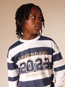 SUMWON 男童/青少年长袖传奇 2023 条纹圆领 T 恤，限量版印花图案