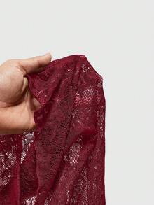 ROMWE Goth 哥特式性感V领撞色蕾丝喇叭袖衬衫，适合情人节约会 - 酒紅色 - 查看 5