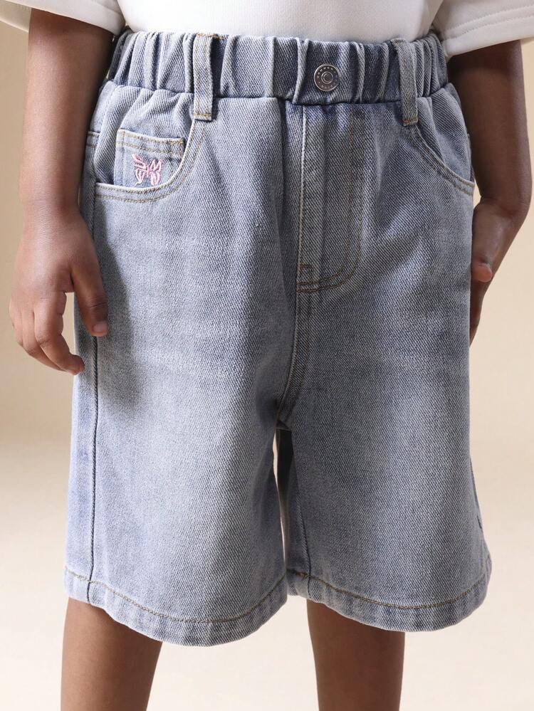 자수 장식이 있는 탈색 데님 풀온 반바지