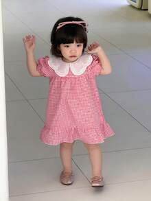 1pc Baby Girls' Summer Pink Checkered Puff Sleeve Dress,Delicate White Embroidered Collar,Loose Fit Ruched Hem,Sweet Cute Pastoral Picnic Dress,2025 - Pink - View 1