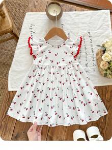 SHEIN 女宝宝可爱休闲夏季度假针织樱桃图案心形镂空短袖连衣裙 - 白色 - 查看 6
