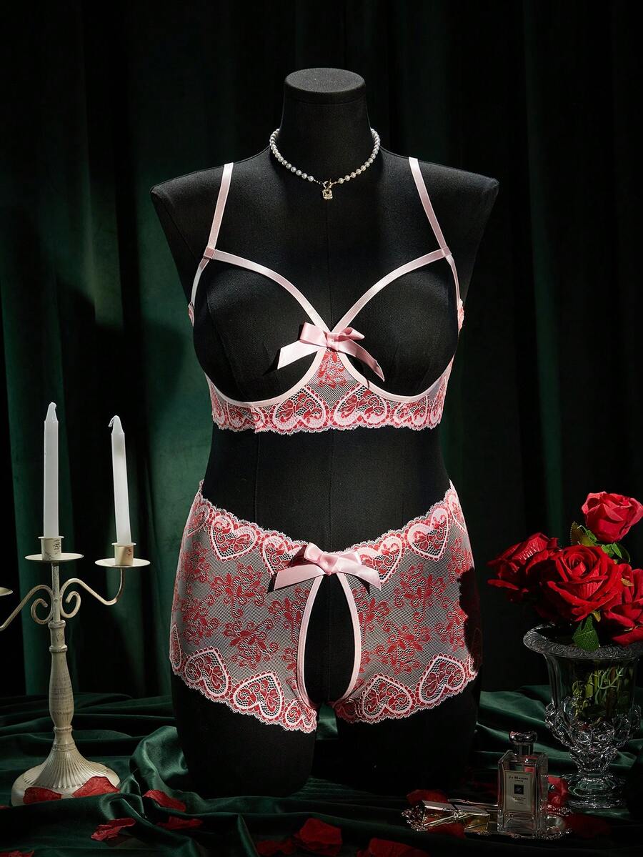 SpicyHot 2pcs Plus Size Lace Wireless Hollow Sexy Lingerie Set - Multicolor - View 1