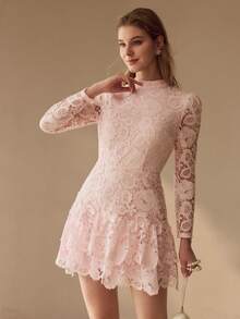 MOTF PREMIUM 女士粉色镂空花边层叠下摆短款连衣裙，立领 - 粉色 - 查看 4