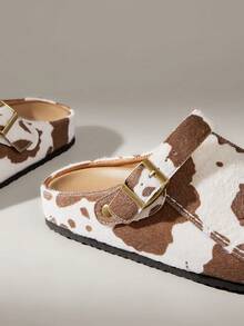 Solecia Dép lê nữ họa tiết bò sữa, kiểu dáng giản dị, dễ mang. - Nhiều màu - Xem 5