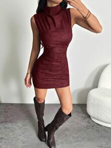 SHEIN PETITE 女士PU皮革褶皱立领无袖纯色休闲迷你连衣裙，时尚日常穿着，90年代复古街拍纯色褶皱领PU连衣裙，适合派对、办公室、户外等场合，可内搭或单穿，鸡尾酒会礼服，适合外出和派对，圣诞礼服 - 酒紅色 - 查看 3