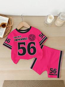 女孩旅行休闲简约时尚运动风，56号图案，“每一天都值得纪念”标语印花，撞色袖子，圆领宽松短袖T恤，搭配修身骑行短裤套装，适合夏季、运动、健身、休闲外出、社交活动 - 彩色 - 查看 3