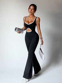 Dewbera Bộ jumpsuit ống loe nữ cho mùa xuân/hè, phối màu tương phản, xếp ly khoét lỗ phía trước, cạp cao, cổ chữ U, lưng chữ U, phù hợp cho mặc thường ngày, tập gym, yoga, chạy bộ. - màu đen - Xem 3