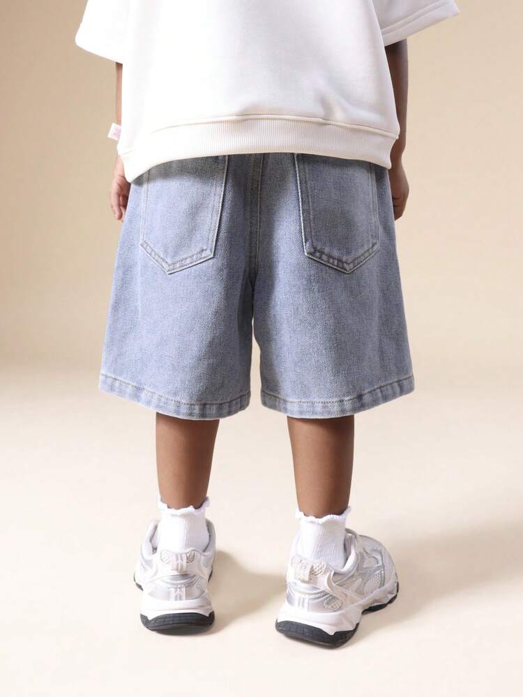 자수 장식이 있는 탈색 데님 풀온 반바지