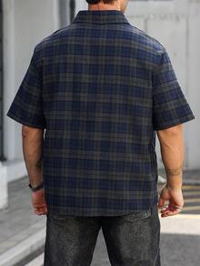 Manfinity Homme Men's Plaid Simple Casual Short Sleeve Shirt - Navy Blue - View 2