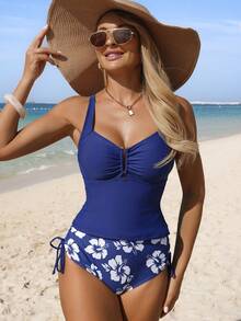 Swim Vcay Women's Beach Vacation Printed Tankini Set - Blue and White - View 1