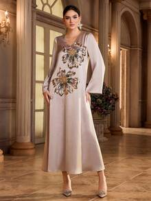 Al Najma 女士花卉亮片V领长袖优雅阿拉伯连衣裙 - 杏色 - 查看 3