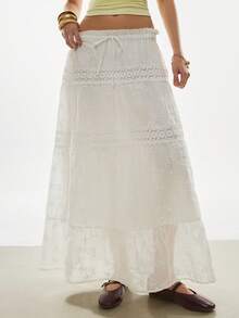 Poéselle Chân váy maxi xếp tầng ren thêu hoa phong cách Boho cho nữ, có dây rút ở eo, chân váy maxi thêu họa tiết mộng mơ dành cho bãi biển, màu trắng, chân váy xếp tầng ren, chân váy đi biển thướt tha. - trắng - Xem 7