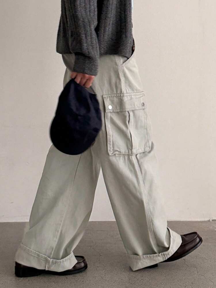 Men's Solid Color Pocket Cargo Style Washed Distressed Denim Jeans, Spring/Autumn