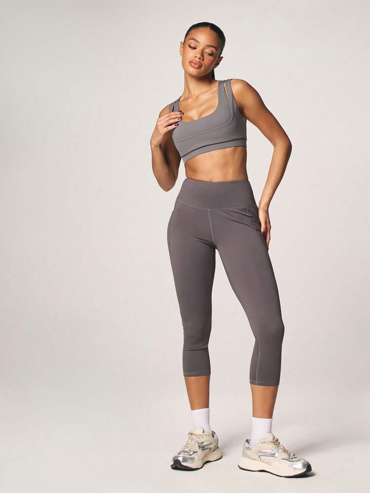 MISSGUIDED High Support Double Layer Athletic Crop Sports Bra With Scoop Neckline And Racerback Design For Training