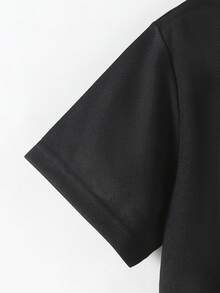 SHEIN 少年男孩3入組短袖上衣,掛牌裝飾,圓領設計,適合春夏季節 - 黑與白 - 查看 3