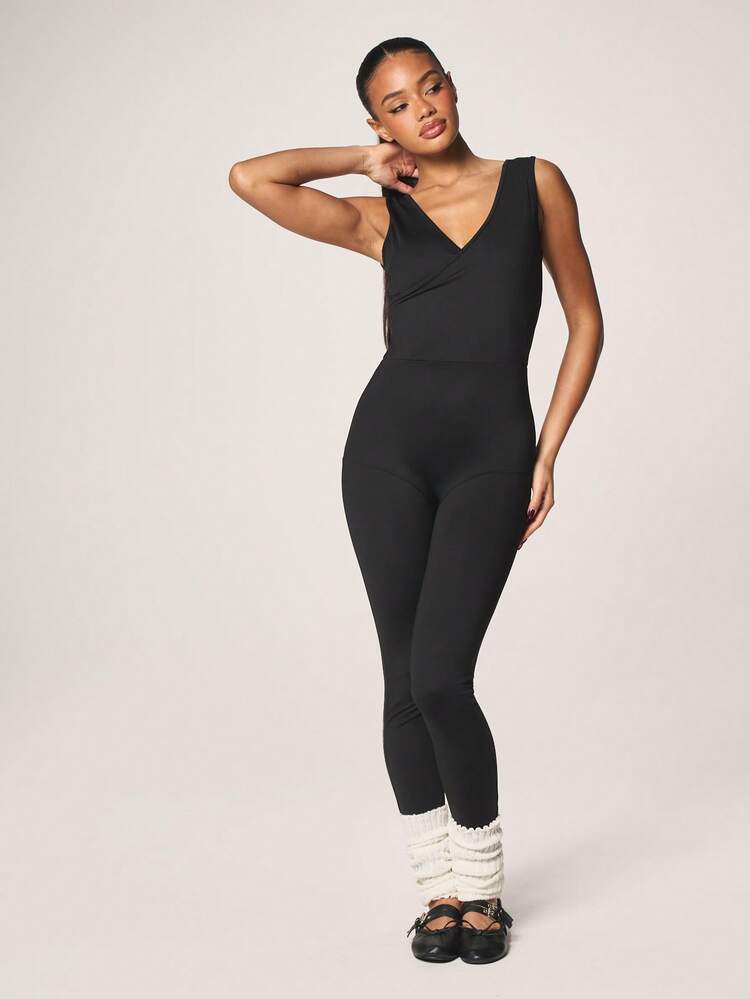 MISSGUIDED Sleeveless Wrap Front Full Length Black Jumpsuit With V Neckline For Casual Daily Wear And Workout